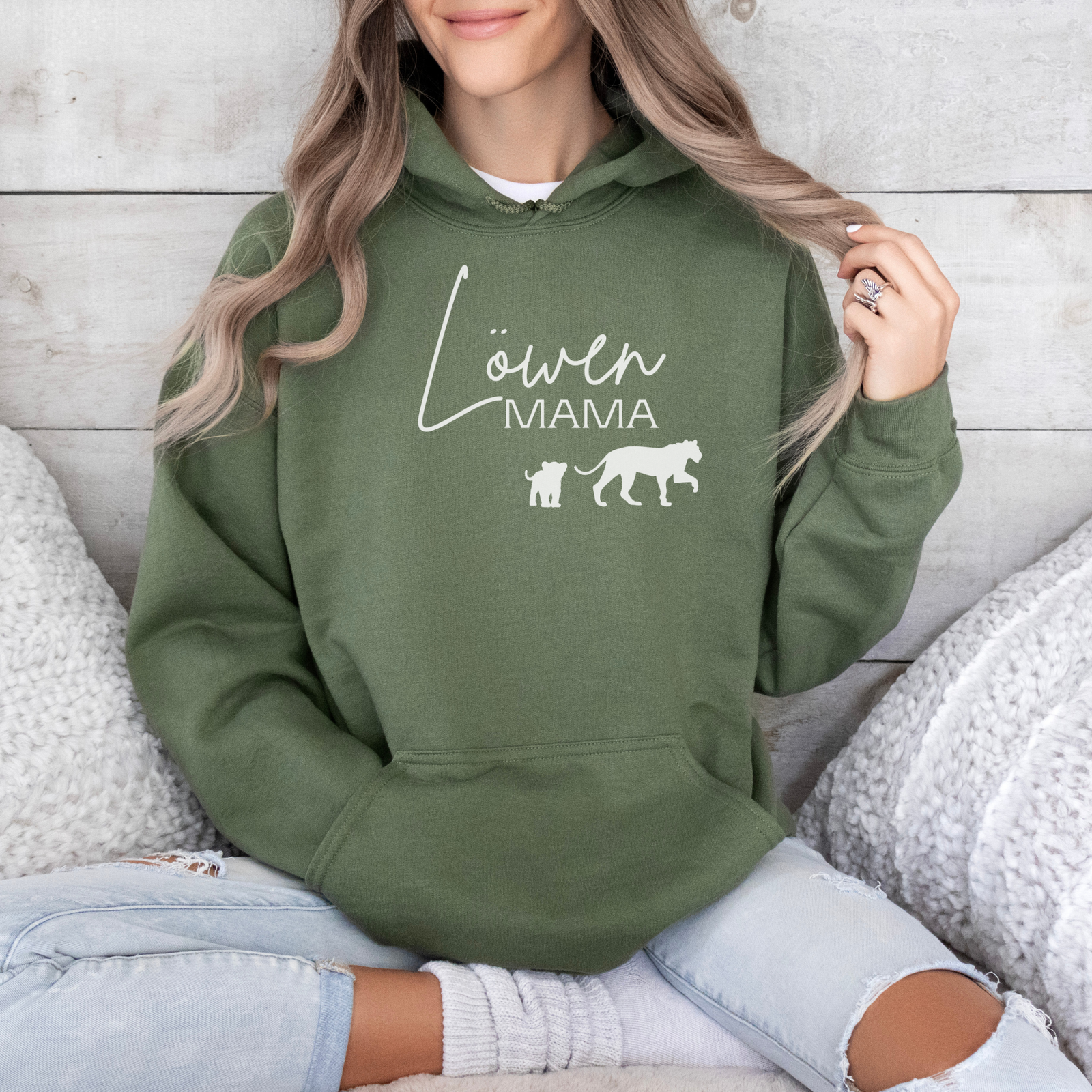Hoodie Löwen Mama Aufdruck - mamagibt -  - #tag1# - #tag2#