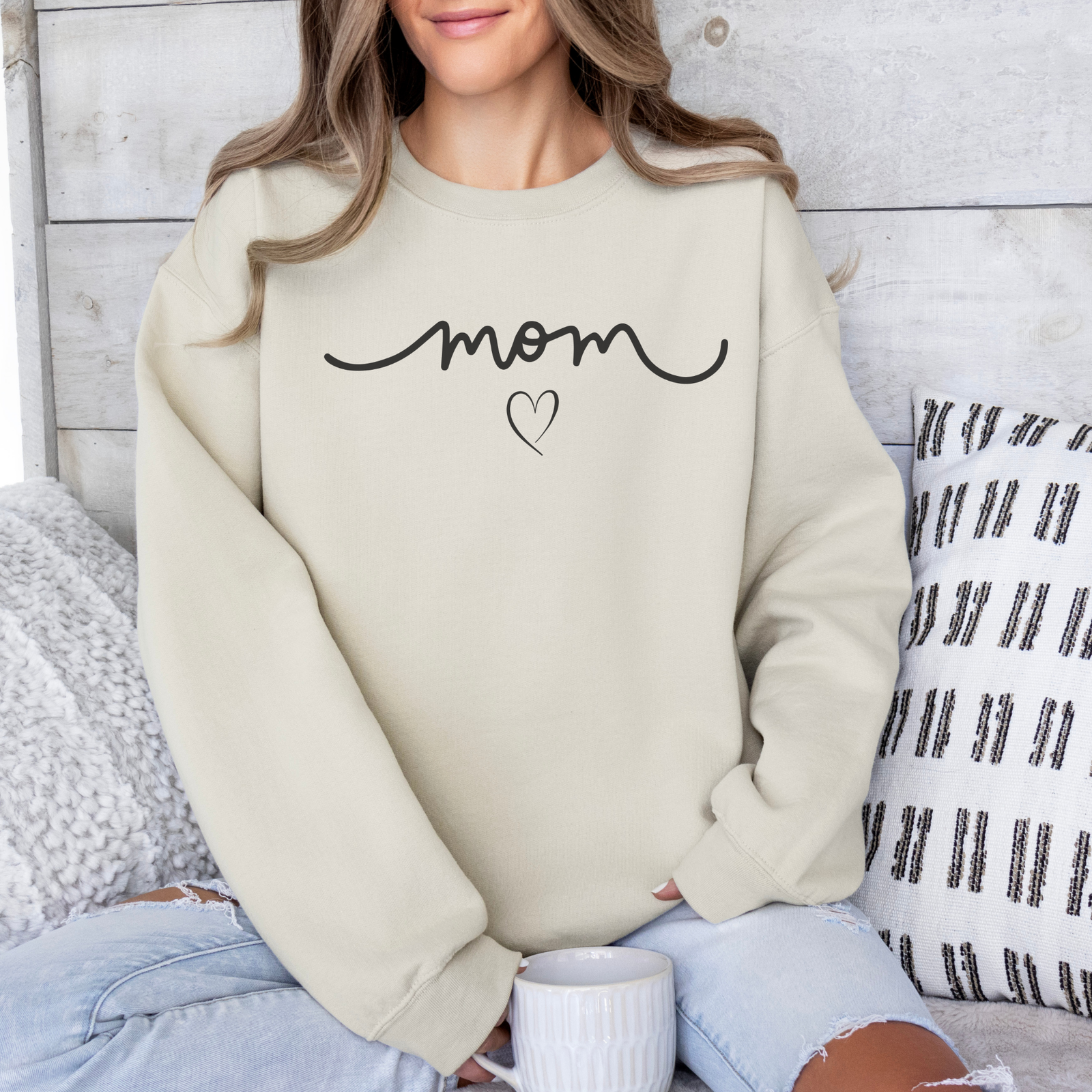 Mama Sweatshirt mit Herz - mamagibt -  - #tag1# - #tag2#